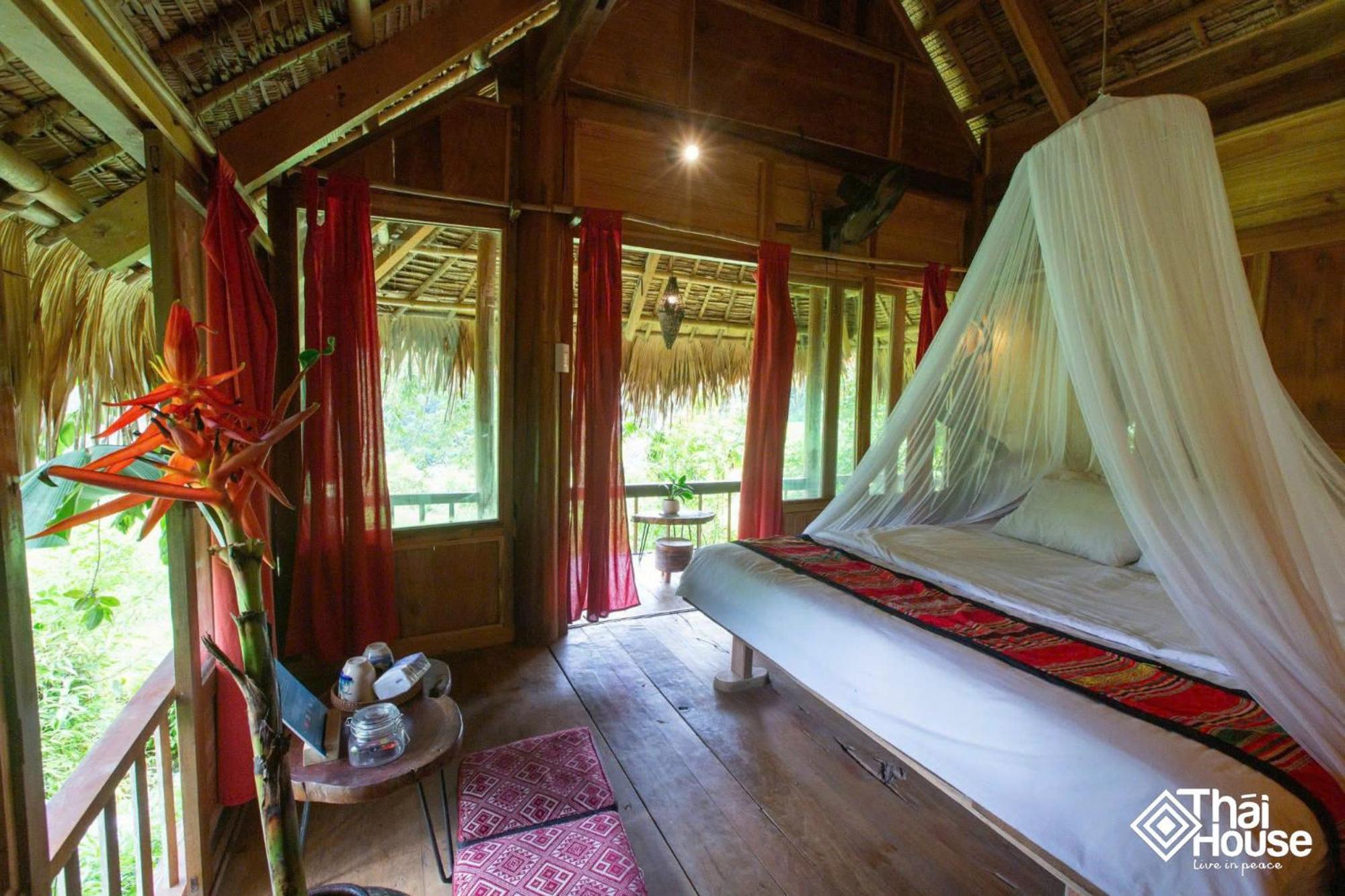 Thai House Pu Luong - Century Old Stilt House With Terrace Views Huong Ba Thuoc Dış mekan fotoğraf
